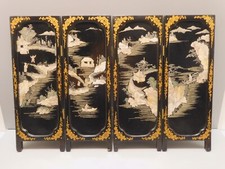 - JOLI ANCIEN PARAVENT MINATURE de TABLE Laqué Noir SCENES ASIE NACRE & dorées D