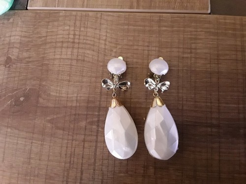 Boucle oreille à - à, clips