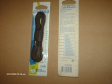 UNE PAIRE DE LACETS  CUIR