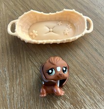Authentic Littlest Pet Shop #1738 Beagle Dog Brown Patch Nose Blue Eyes