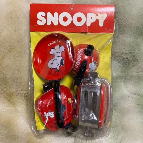 Snoopy daiwa toy - daiwa, tin