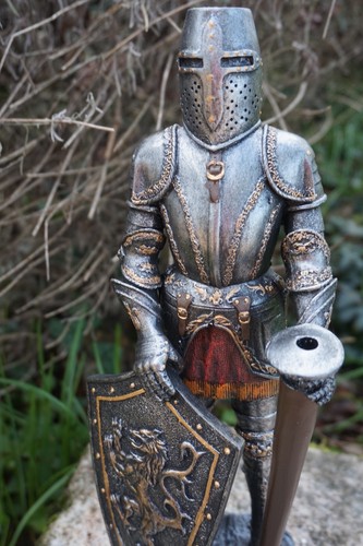 766 7084 statuette figurine - statuette,