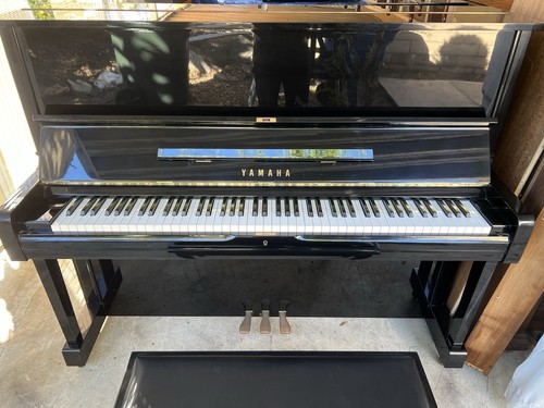 1985 yamaha upright piano - 1985, u1