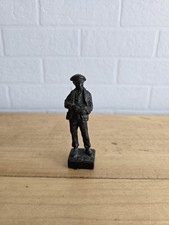 sculpture le guluche l'enfant