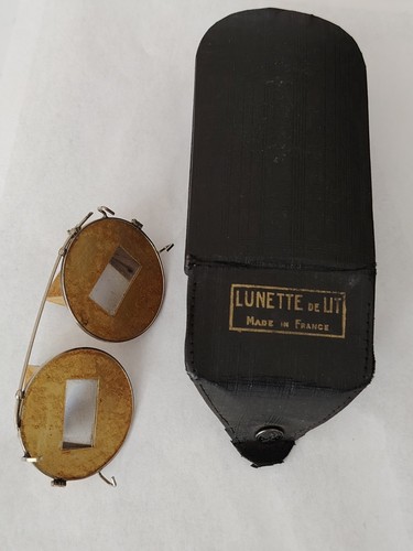 Lunettes lit dans leur - lunettes,