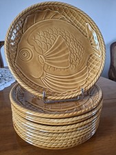 11 ASSIETTES POISSON, Faience