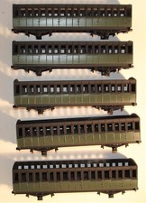 FRADIS: 5 black and green belt cases