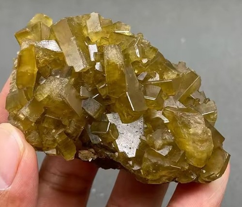 Baryte jaune miel - ,, cristaux
