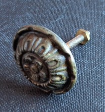 Ancien Bouton en Métal pour