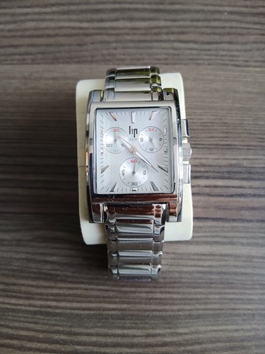 Montre lip quartz chronographe