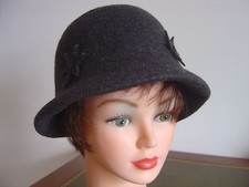 CHAPEAU FORME CLOCHE LAINE