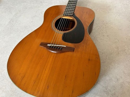Guitare acoustique vintage