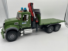 Bruder 02824 Mack Granite Timber Truck w/ Loading Crane optional flasher lights
