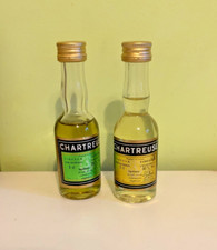 lot 2x mignonnettes anciennesChartreuse jaune verte  Liqueur miniature bouteille