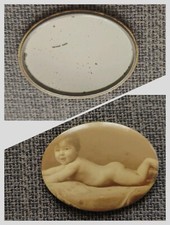 Ancien miroir de poche avec photo de bébé .