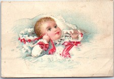 Chromo - bebe dans son lit