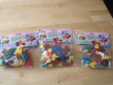 3 Jouets anciens - "80 briques