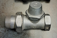 TÉ DE RÉGLAGE RADIATEUR 1"