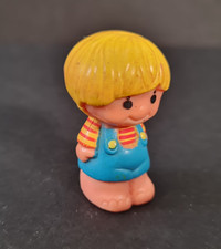 Personnage figurine fils