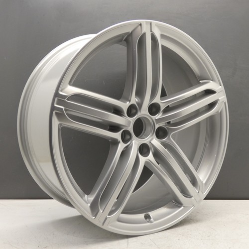 Audi line trois - q3, 8u