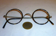 PAIRE DE LUNETTES RONDES