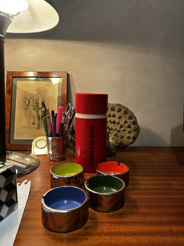 Tour cendriers vintage - tour,