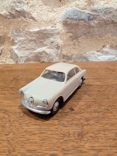 Norev alfa romeo - norev,, giulietta