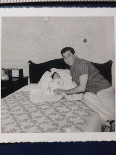 Dad baby 1957 radio alarm - radio,