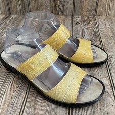 Mephisto Mobils womens sandals mustard yellow croc leather Size 40 EU 10 US