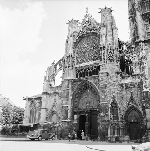 Dieppe 1950 auto église - dieppe,