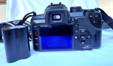 Olympus E-520 Digital Camera with ZUIKO DIGITAL 14-42mm 10.0MP (may not working)