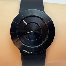 Montre à quartz Issey Miyake