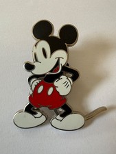 Disneyland Paris Mickey Mouse Pin