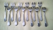 12 Fourchettes à huitres