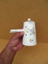 Petite chocolatière en porcelaine à décor de fleurs bleuets Limoges P.P