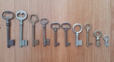 Lot de 10 Clefs en métal -