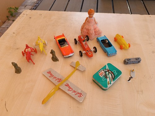 Lot jouets anciens voitures - lot,
