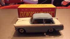 DINKY TOYS(GB):TRIUMPH HERALD
