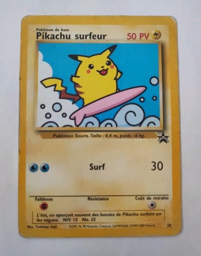 Carte pokémon pikachu - pokémon, surfeur