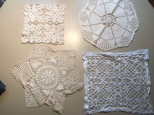 Lot napperons anciens - 4,