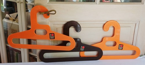 Lot cintres orange - 3,