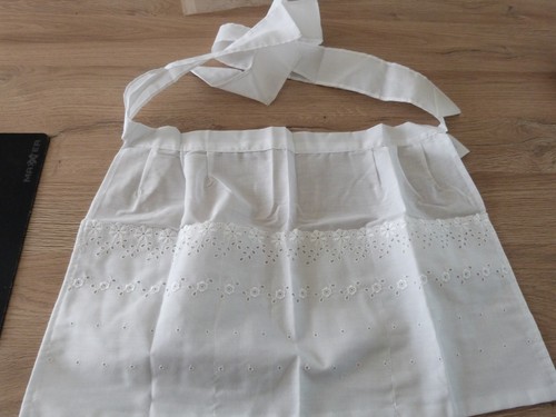 Ancien tablier blanc - ancien, blanc,