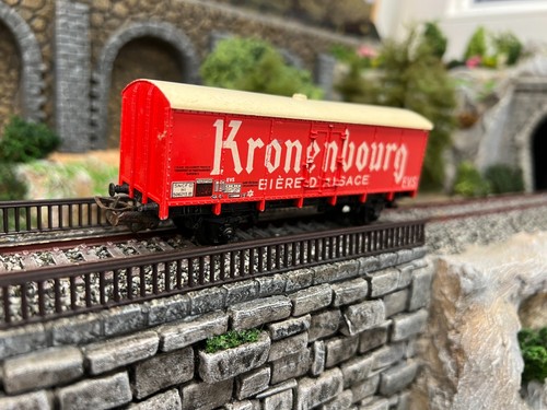 Wagon couvert kronenbourg - couvert,