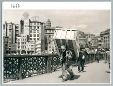 ISTANBUL MERCHANT DELIVERY MAN ON DECK VINTAGE PHOTO 1950's TURKEY ERPÉ TURKEY