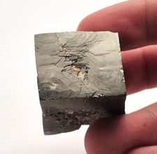 Pyrite cube naturel de