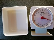 Ancienne balance de cuisine