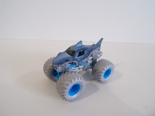 Monster trucks - jam,