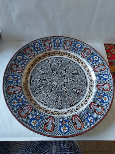 Tres ancienne rare assiette - tres, et