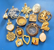 LOT Bijoux Pendentifs Rétro