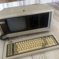 Vintage Compaq Plus Portable Computer Powers Up Parts Repair Please Read